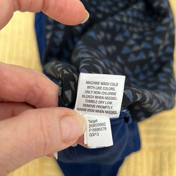 Converse one star sleeveless blue black & white print front solid blue back GUC - Picture 8 of 9